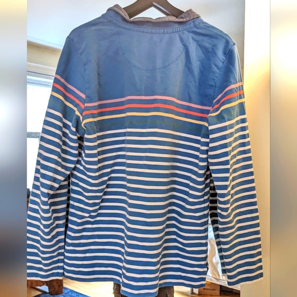 LL Bean polo shirt size L (FITS LIKE A SMALL) - Picture 2 of 3